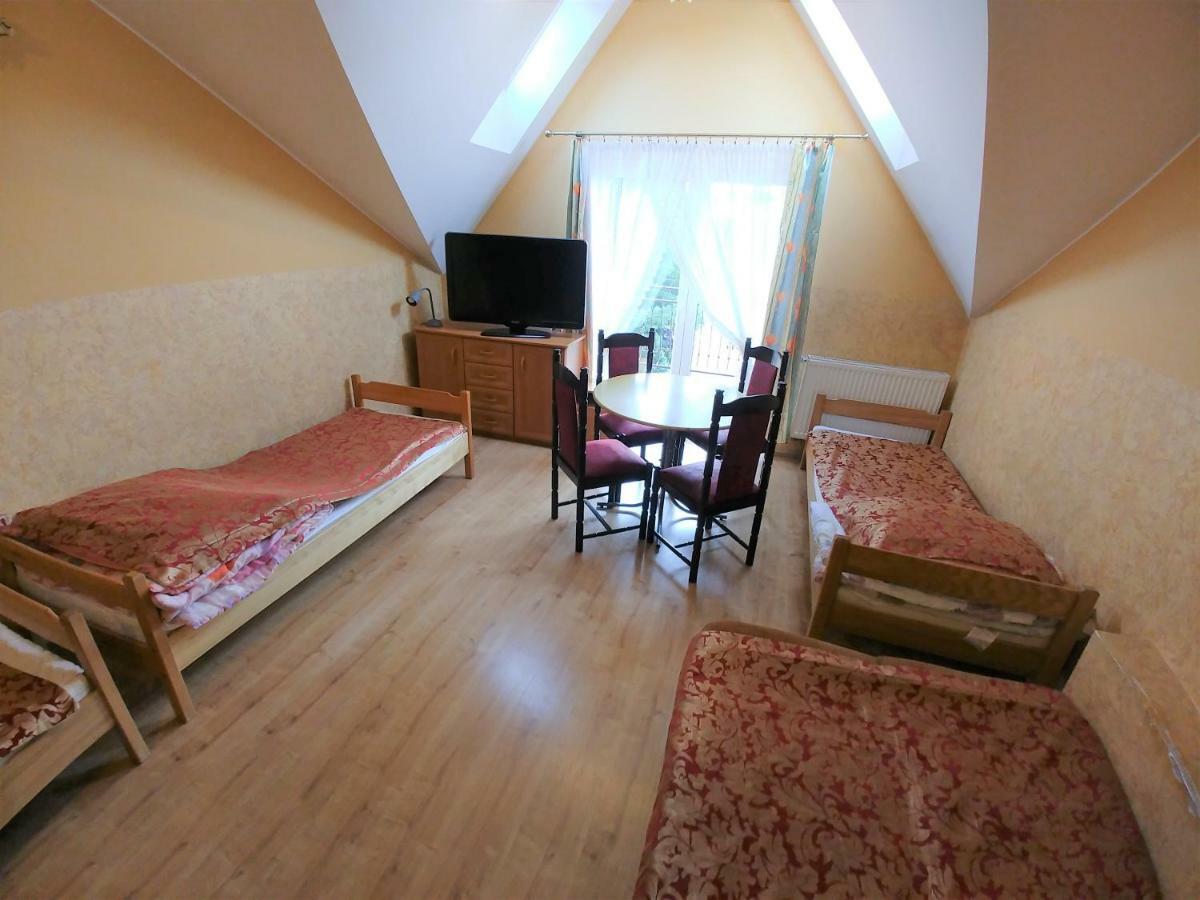 Bed and Breakfast U Zosi Pyzowka Экстерьер фото