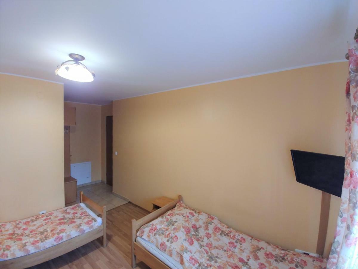 Bed and Breakfast U Zosi Pyzowka Экстерьер фото
